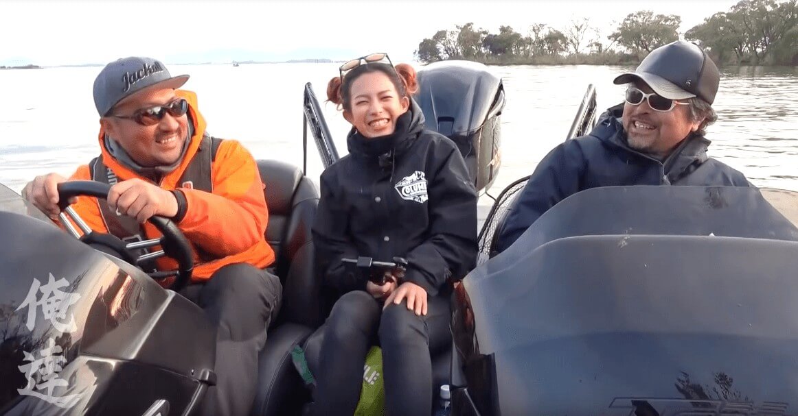 釣りガール「マルコス」が琵琶湖で秦拓馬と加藤誠司にバス釣りを教わる！